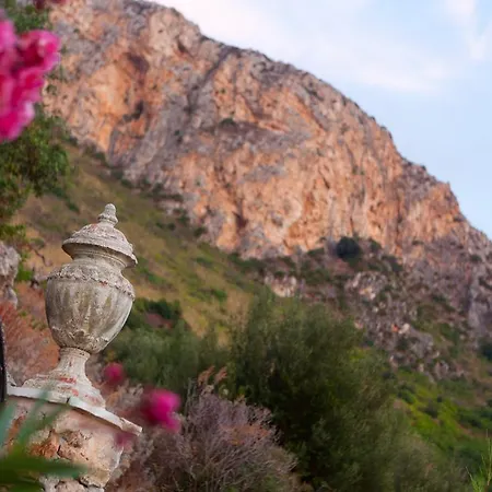 Oda ve Kahvaltı Cala Dell'arena 4*