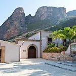 Cala Dell'arena 4* מקארי