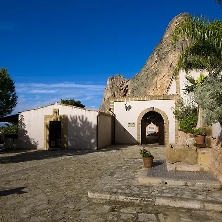 Cala Dell'arena Nocleg ze śniadaniem 4*