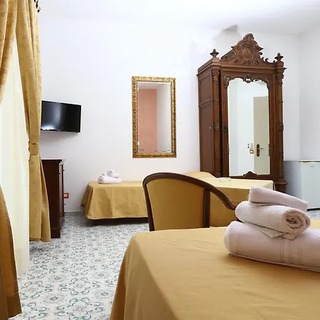 Cala Dell'arena Oda ve Kahvaltı 4*