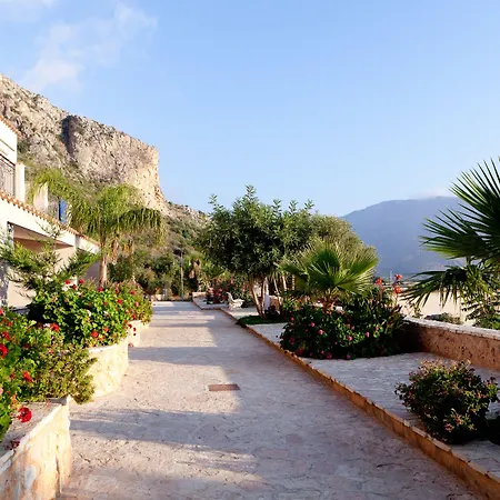 Nocleg ze śniadaniem Cala Dell'arena 4*