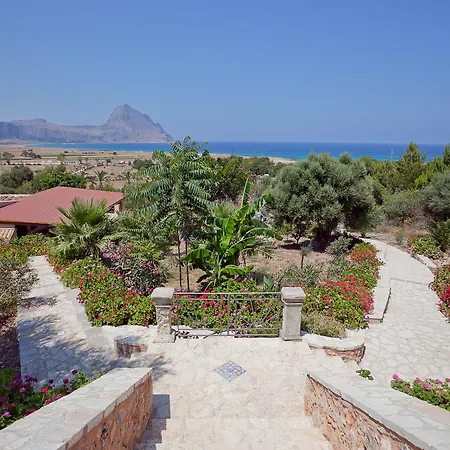 Nocleg ze śniadaniem Cala Dell'arena 4*